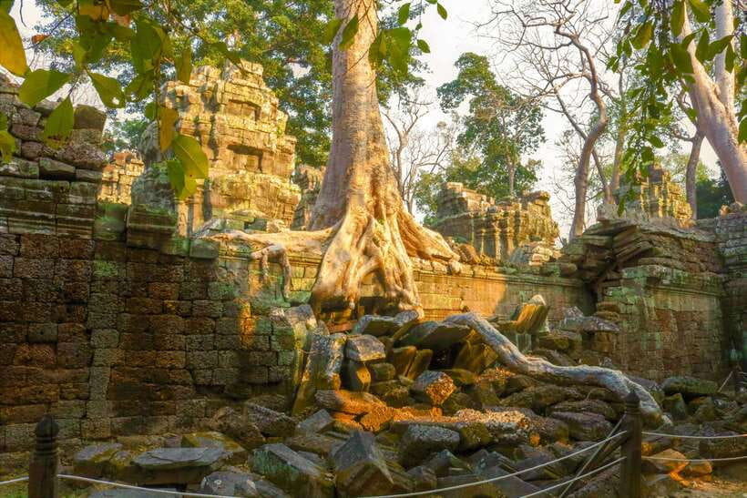 Angkor Wat: Full-Day Temples Small Group Tour - Srah Srang break: lunch fuel and a breather before Ta Prohm