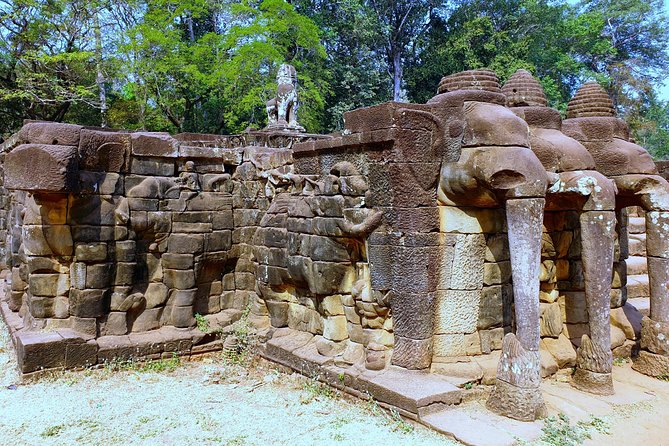 Angkor Wat Full Day Tour in Siem Reap Small-Group - Why this Angkor Wat day feels calmer than the sunrise crowd