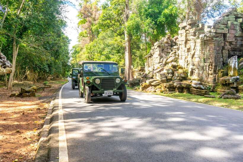 Angkor Wat: Guided Jeep Tour Inclusive lunch at local house - Dress rules, sun protection, and what to pack for temple stops
