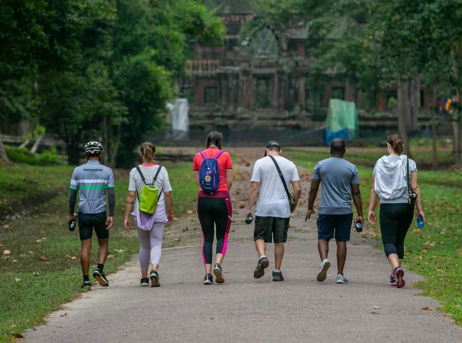 Angkor Wat: Guided Sunrise Bike Tour w/ Breakfast and Lunch - Angkor Wat at dawn: sunrise spots and guided temple time