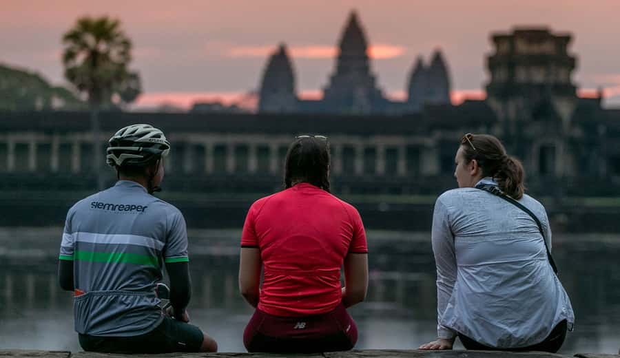 Angkor Wat: Guided Sunrise Bike Tour w/ Breakfast and Lunch - Timing, duration, and what 8–10 hours really means