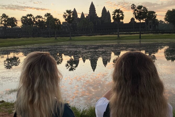 Angkor Wat highlight Tour From Sunrise -Small Group - The sunrise rhythm at Angkor Wat (from darkness to first light)