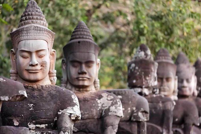 Angkor Wat plus Balloon Ride with Khmer Lunch - Lunch inside the national park: Khmer meal, practical and included