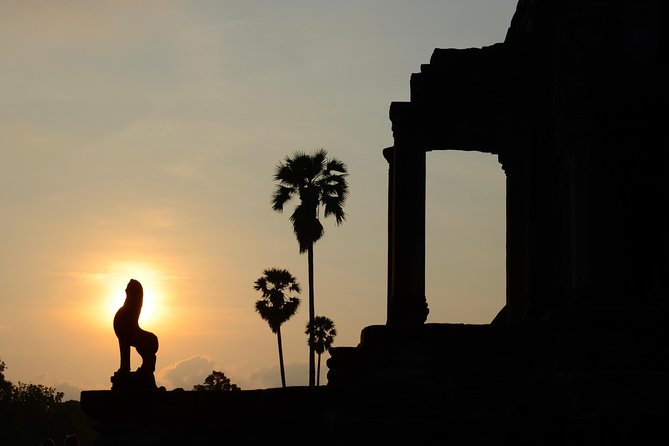 Angkor Wat Private Tour with English Speaking Driver, NO guide - Angkor Thom: 1 hour in the former Khmer capital