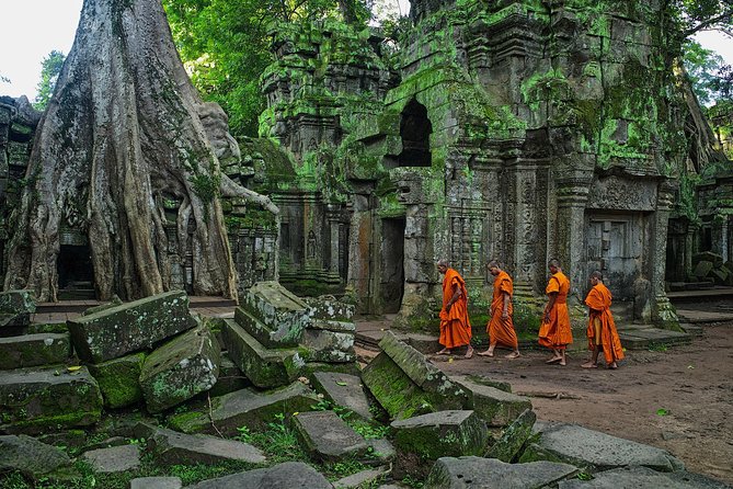 Angkor Wat Private Tour with English Speaking Driver, NO guide - Bayon Temple: your 1-hour payoff of faces and symbolism