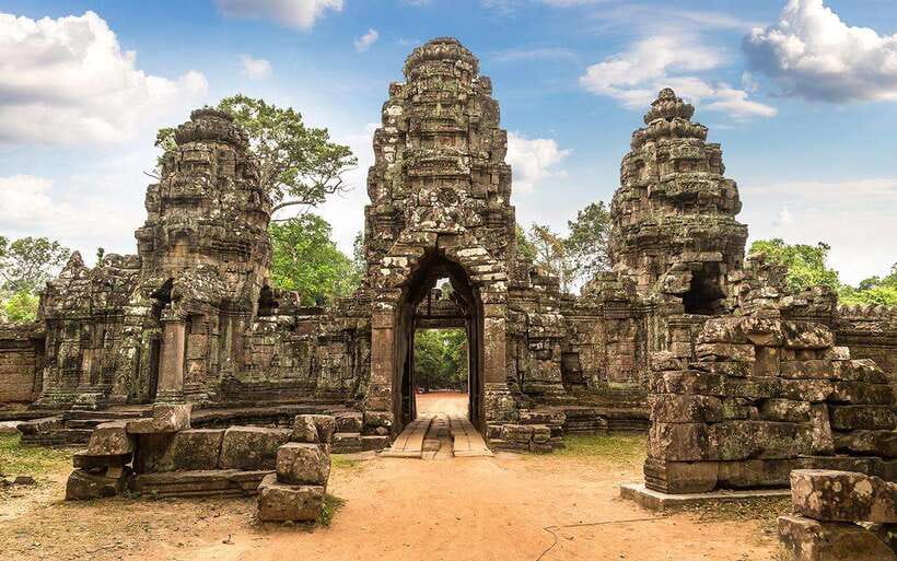 Angkor Wat Small Circle Private Car Tour in Siem Reap - Sunrise at Angkor Wat: you set the start time