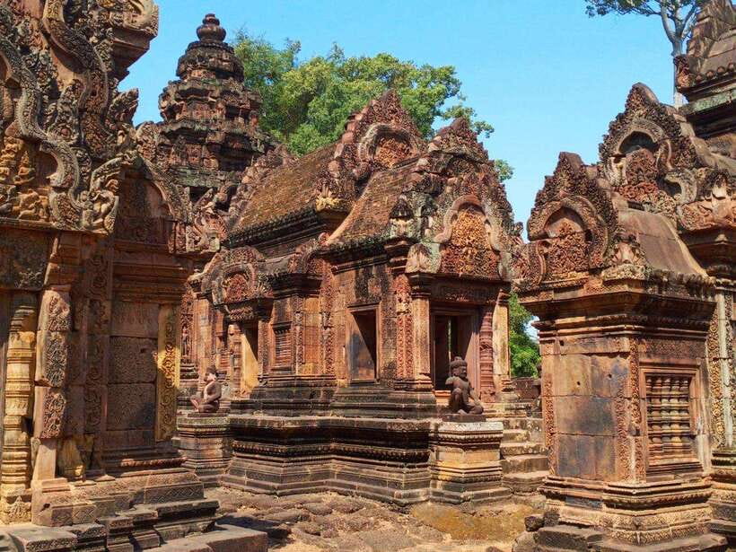 Angkor Wat, Small Circuit Private Tour with Banteay Srei - Angkor Wat (2 hours): the main event, with more context than photos