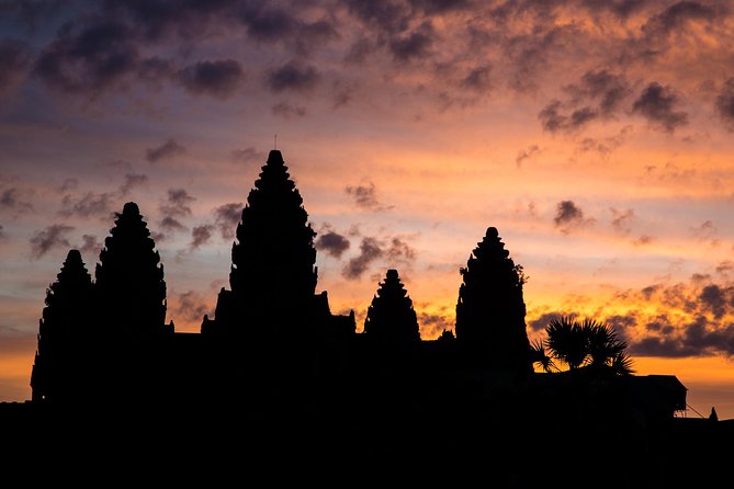 Angkor Wat Small-Group Sunrise Tour from Siem Reap - Why Angkor Wat at Sunrise Feels Worth the Alarm