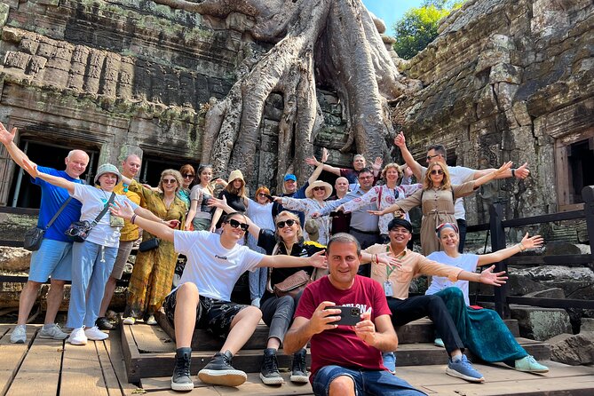 Angkor Wat Small Group Tour and Sunset with Lunch Included - Baphuon and the Elephant Terrace: details that make photos better
