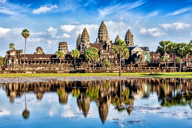 Angkor Wat Small Group Tour Inclusive lunch - Your Guide Makes the Difference: Historian Context + Clear English