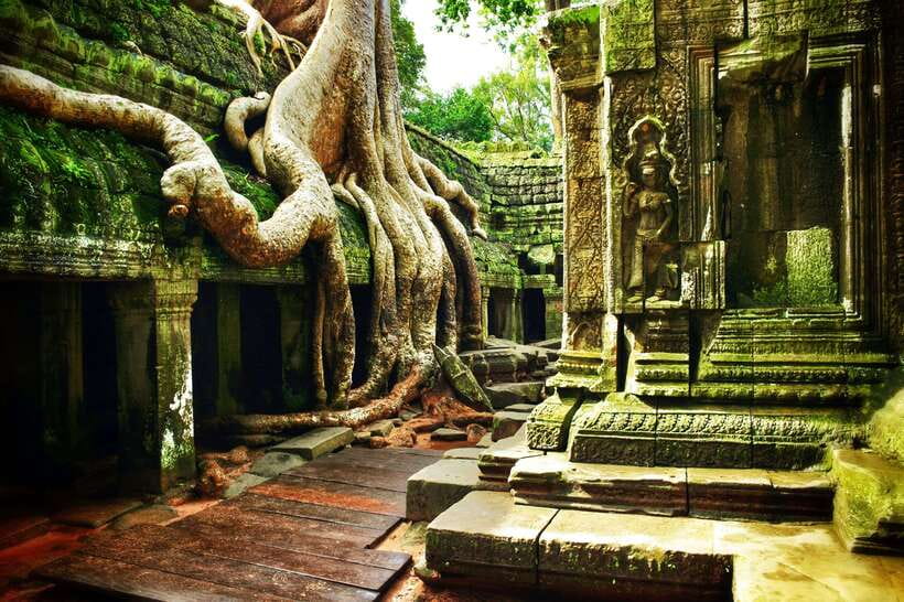 Angkor Wat: Small-Group Tour with Balloon Ride and Lunch - Khmer Lunch and the Small-Group Advantage