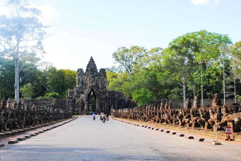 Angkor Wat Small Tour Sunrise With Private Tuk Tuk - Price and value: $24 per group up to 2, plus your pass