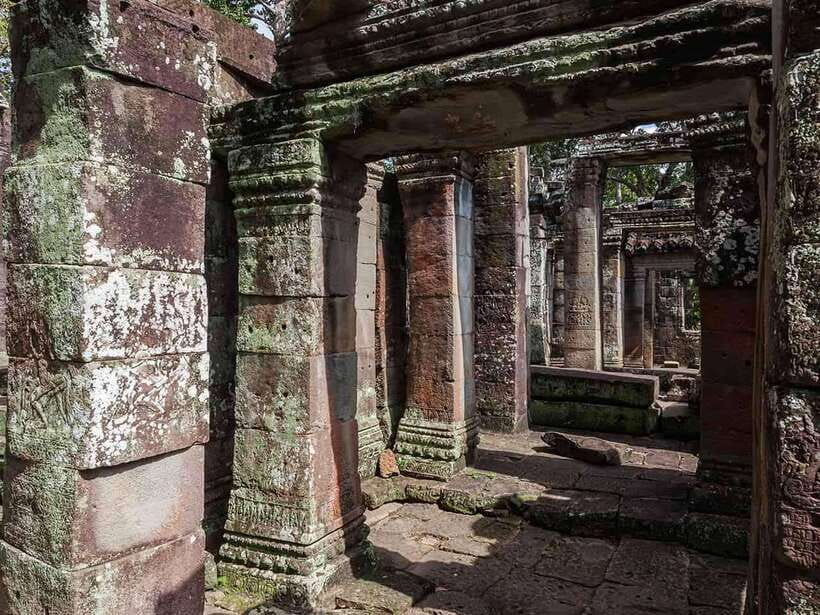 Angkor Wat Small Tour With Private Tuk Tuk - Temple stop by stop on the small circuit