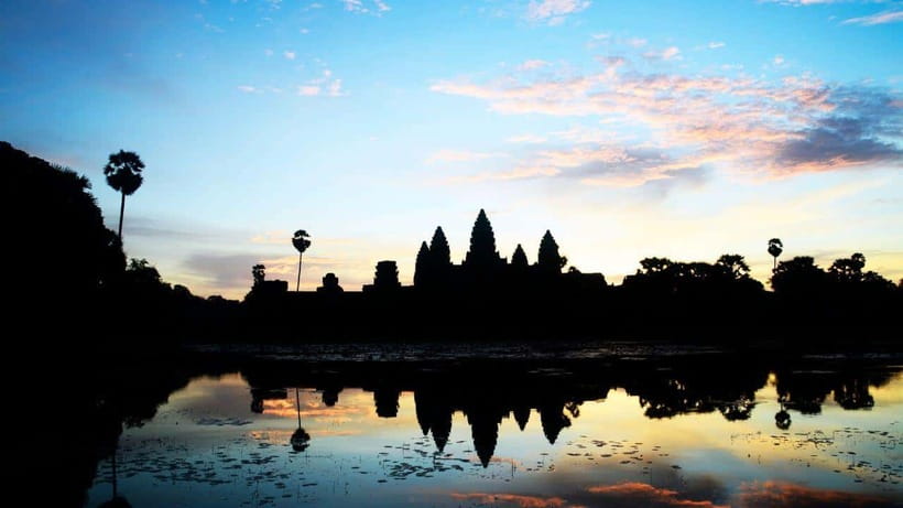 Angkor Wat: Sunrise 2.5 Days with Tonle Sap Lake Tour - Sunrise at Angkor Wat: Edge-of-Pool Morning and a Real Inside Visit