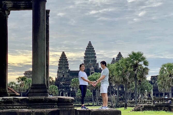 Angkor Wat Sunrise & 3 Main Temples with Breakfast – Small Group - Bayon Temple and the 200 faces of Lokeśvara