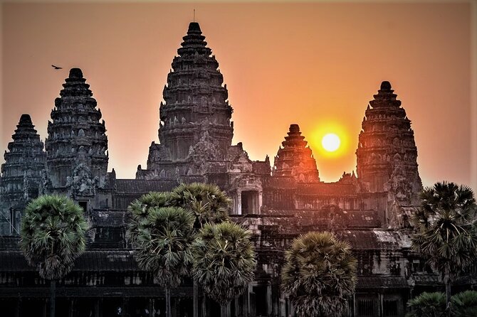 Angkor Wat Sunrise & All Highlight Angkor Temple Private Day Tour - Beyond the main faces: Baphuon, Phimeanakas, and the Royal Palace zone