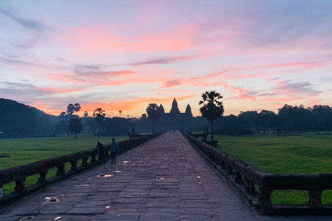 Angkor Wat Sunrise and Angkor Thom Sunset Tour - The Mid-Day Hotel Break: The Smart Move in Siem Reap Heat
