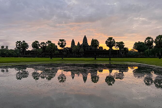 Angkor Wat Sunrise and Market Tour by Jeep - Angkor Wat sunrise by Jeep: why the early start is worth it