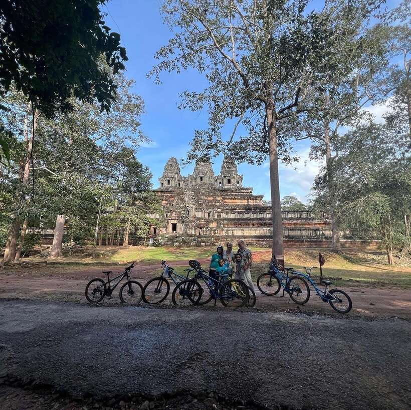 Angkor Wat Sunrise Bike Tour With Lunch Included - Quick highlights at a glance