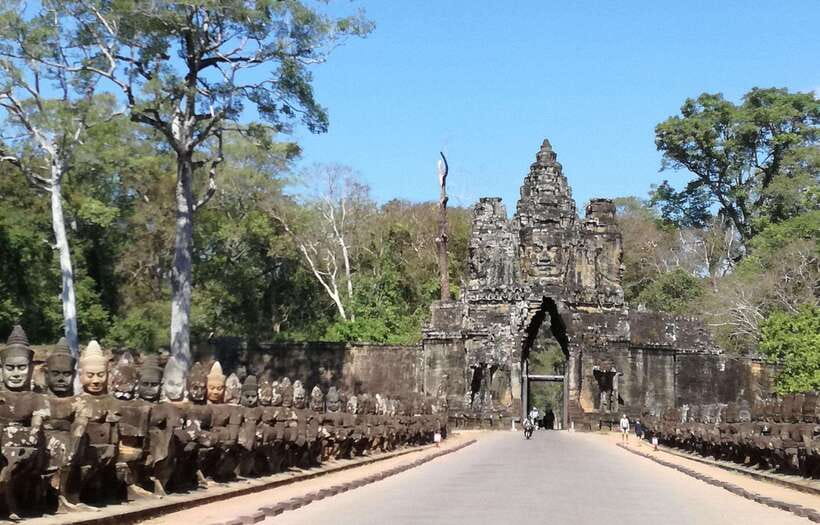 Angkor Wat Sunrise by Vintage Jeep – Private Tour - The 8-hour reality: pacing, heat, and how not to burn out