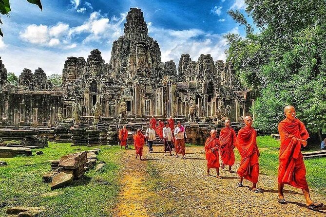 Angkor Wat Sunrise: Exclusive Private Tour! - Angkor Thom and Bayon: South Gate Drama and the Center of Attention