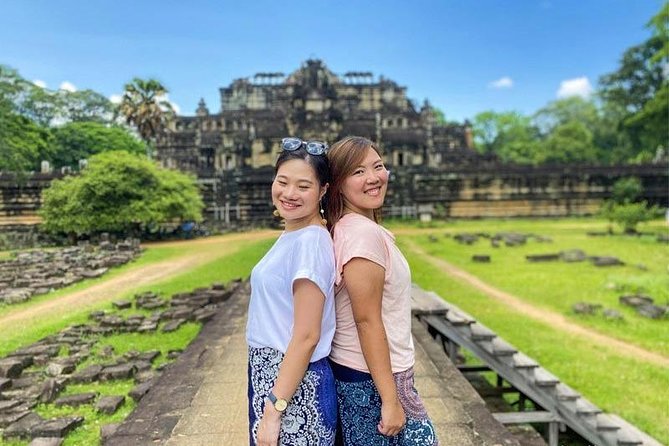 Angkor Wat Sunrise Experience with Breakfast - Transport, Water, Towels, and What a Max-10 Group Really Changes