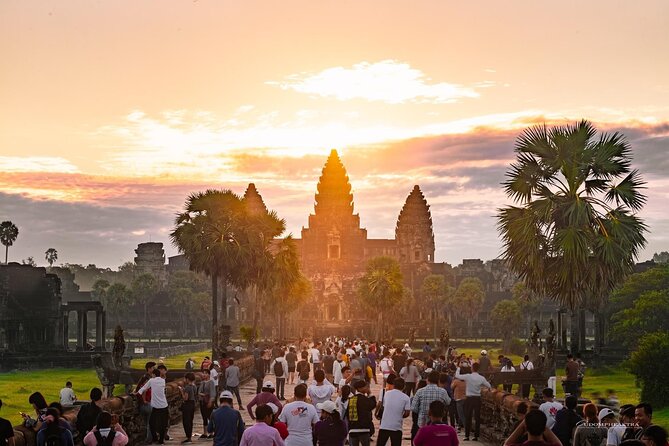 Angkor Wat Sunrise Guided Join-In Tour/Private Tour - Transport comfort and small-group attention: why it feels easier