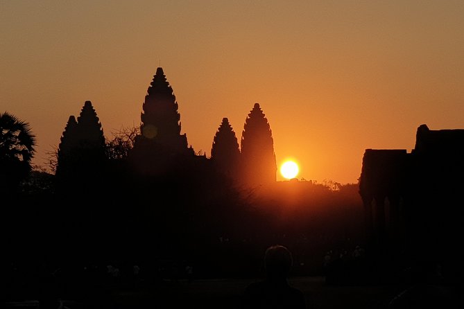 Angkor Wat Sunrise Private Full Day Tour - Angkor Wat at First Light and the Guided Temple Circuit