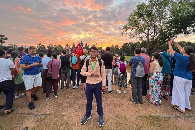 Angkor Wat Sunrise Small Group Tour With Breakfast - Small-group format: how a max of 14 changes the day