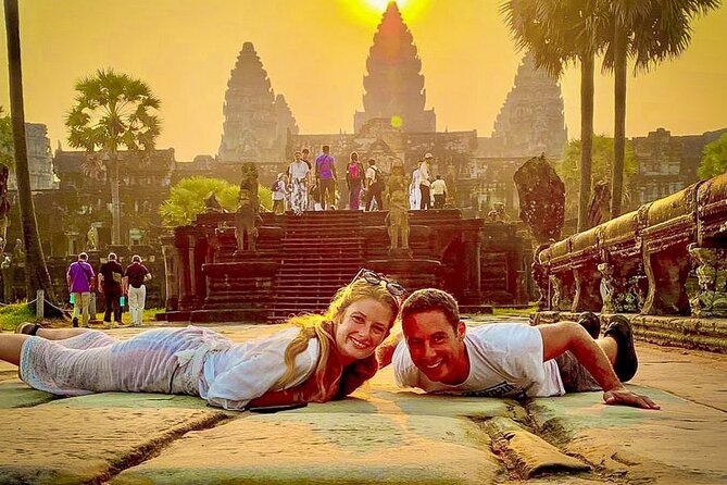 Angkor Wat Sunrise tour with Small - Group and Guide tours - Guides, pacing, and photo help (with real examples of what to look for)