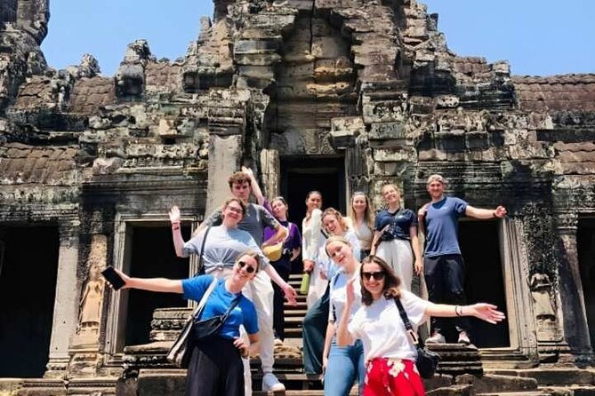 Angkor Wat Sunset Small Group Tour with Lunch Included - Bayon and the South Gate of Angkor Thom: Faces and Fast Photo Windows