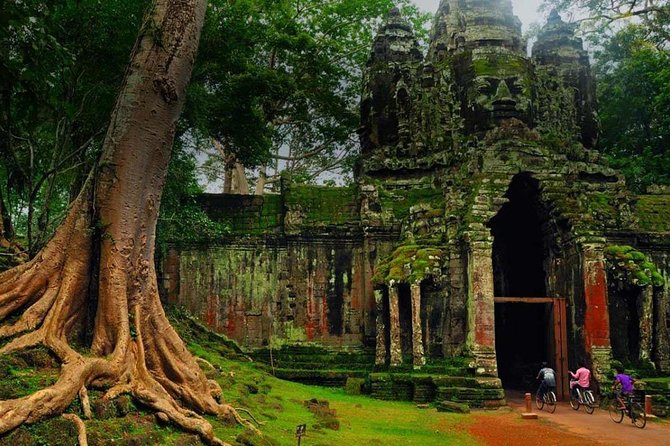 Angkor Wat Temples Tour with Entrance Ticket and Lunch - Lunch Included: A Real Break in the Middle of the Day