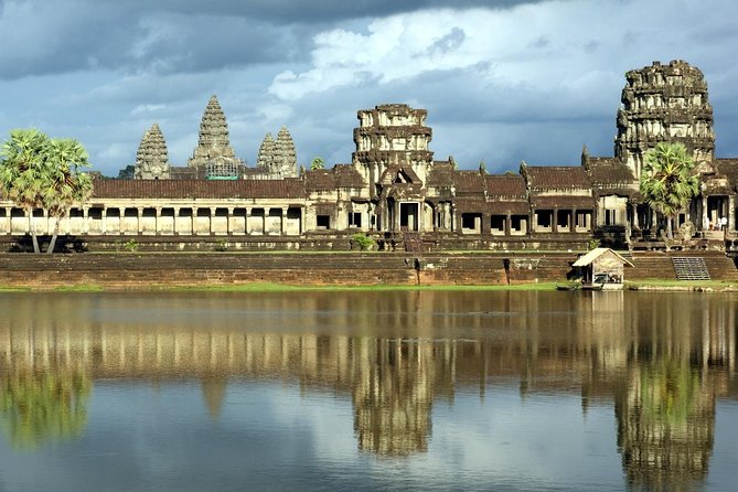 Angkor Wat Temples Tour with Entrance Ticket and Lunch - Angkor Wat: How to Make the Most of Two Hours