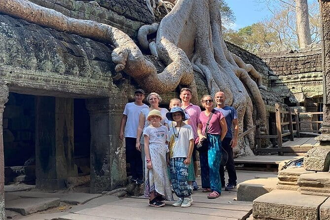 Angkor Wat Tour Deutsch | Private Führung - Angkor Wat at 8:00: Your Best Shot at First-Look Majesty