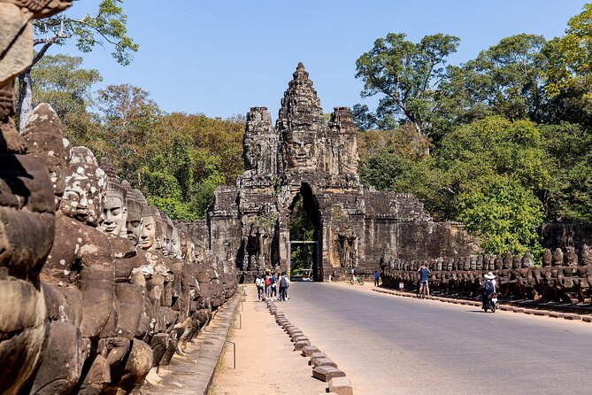 Angkor Wat Tour, Explore The Main Temples With Tour Guide - Ta Prohm: Tree Roots, Big Photos, and the Real-Life Tempo of the Day