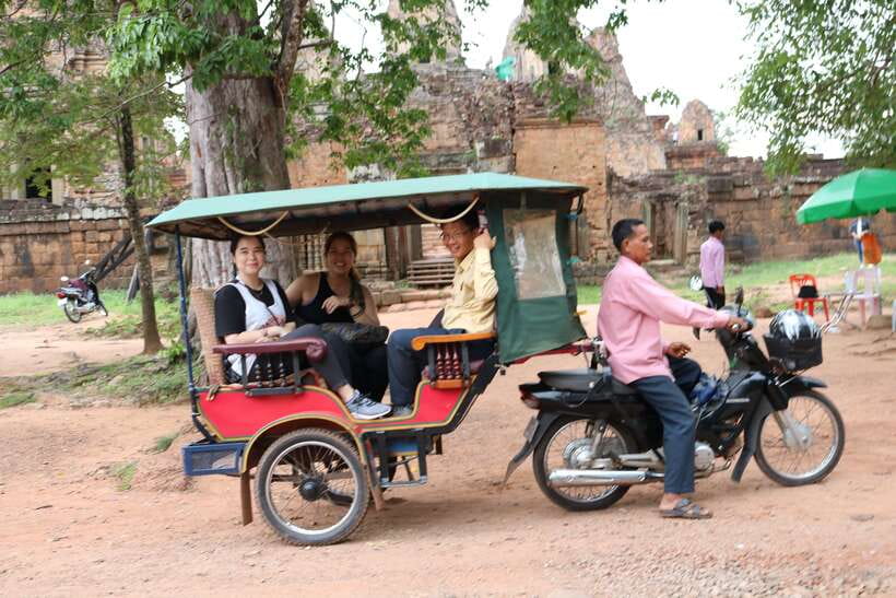Angkor Wat: Tuk Tuk and Walking Tour - Why the Guide Stories Make the Stones Click