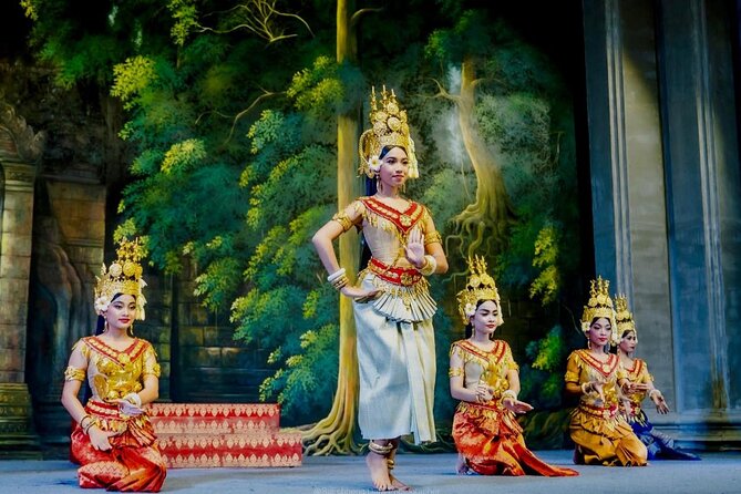 Apsara Dance Show with Buffet Dinner and Transportation Included - The 6:30 pm schedule and what fits inside the 2 hours
