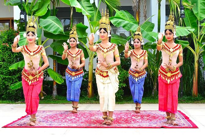 Apsara Dance Show with Dinner by Tuk-Tuk Roundtrip Transfer - Key things to know before you go