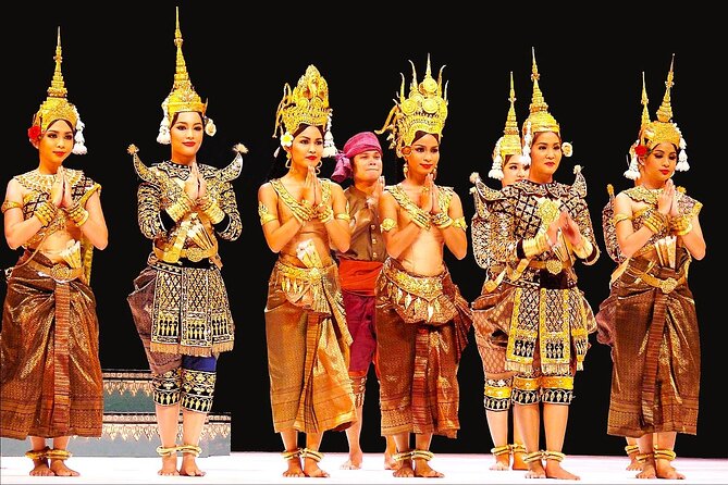 Apsara Dance Show with Dinner by Tuk-Tuk Roundtrip Transfer - Cambodian dinner: four courses, set menu, and what to expect