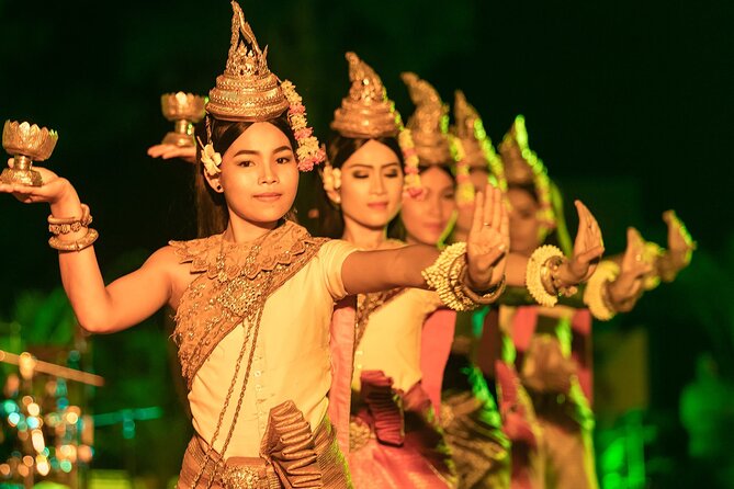 Apsara Dance Show with Dinner by Tuk-Tuk Roundtrip Transfer - Who this tour suits best