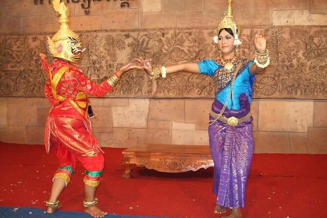 Apsara Dancing Show with Buffet Dinner Free Hotel Pick up - Price and what $29 really buys you in Siem Reap