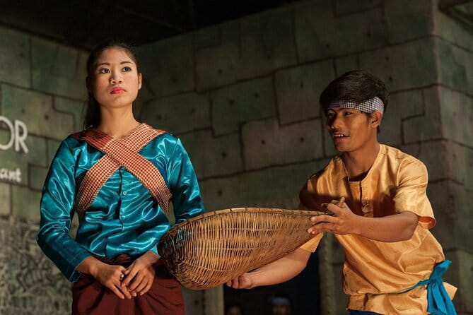 Apsara Dancing Show with Buffet Dinner Free Hotel Pick up - Getting there smoothly: 6:30 pm pickup without the stress