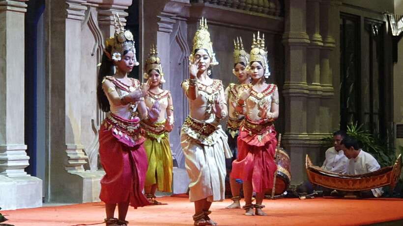 Apsara Performance Including Buffet Dinner & Hotel Pick up - Tuk-Tuk Pickup and the 2.5-Hour Flow in Siem Reap