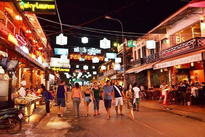 Apsara Show Dinner and Night Market Pub street - Night Market in 30 Minutes: How to Shop Without Missing the Fun