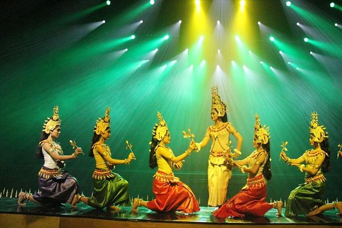 Apsara Theatre Performance include Dinner - Group Size and Pace: Expect a Social Evening, Not a Private Performance