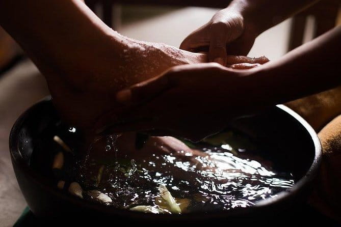 Aromatherapy Apsara Indulgence Massage in Siem Reap - Aromatherapy Oils and the Travel-Body Reality Check