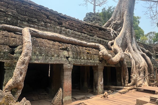 Bangkok to Angkor Wat 2 Days 1 Night tour by flight - Tonle Sap Lake and Chong Kneas: Why the Boat Ride Is More Than a Photo Stop