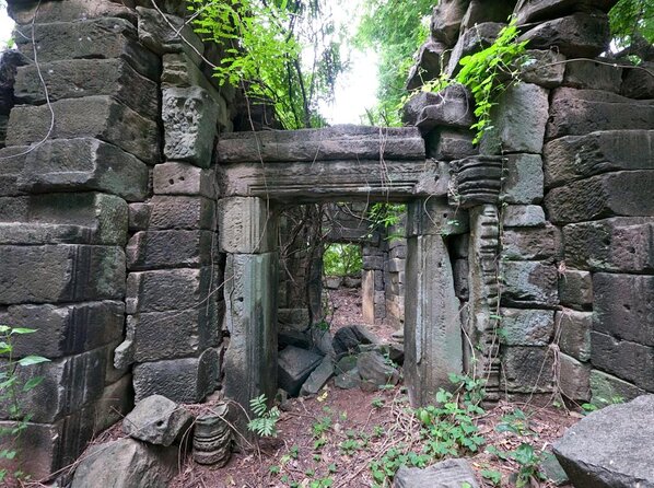 Banteay Chhmar Temple & Silk Farm Private Day Trip from Siem Reap - The value of going remote: why Banteay Chhmar feels different