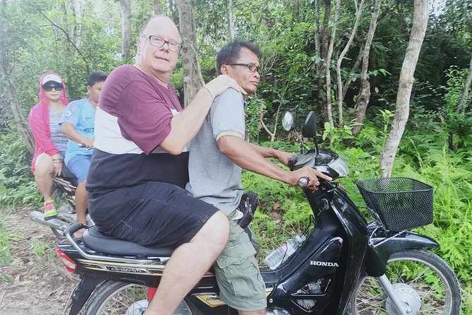 Banteay Srei & Kulen Mountain & Beng Mealea Tour - Kulen Mountain National Park: Jayavarman II, Lingas, and a Waterfall Pause