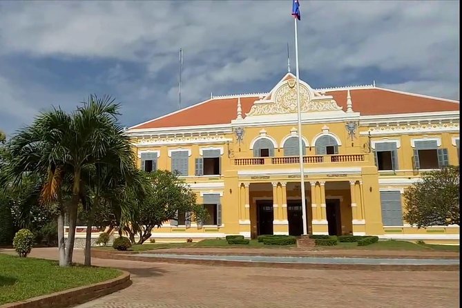 Battambang Day Trip from Siem Reap-Bamboo Train, Bats Cave - The bamboo train ride: the “thrill” moment you’ll actually remember